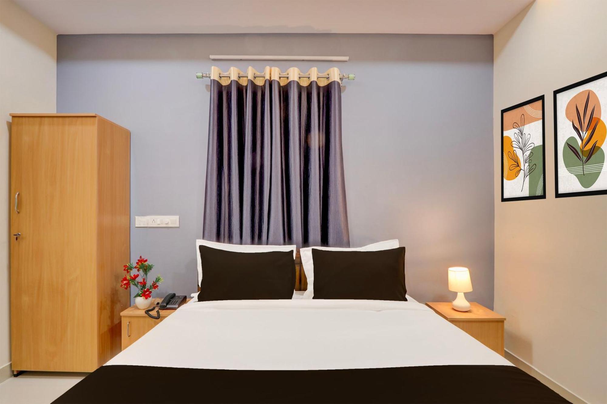 Super Townhouse Nanak Ram Guda Near Waverock Sez Hyderabad Exterior foto